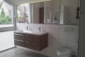 foto-badezimmer-waschtisch-moebel-spiegelschrank-auf-mass-1